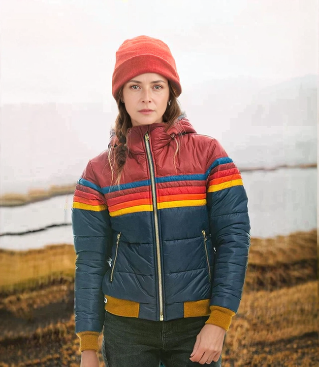 Women’s Quilted Jacket – Fitted Silhouette – Hooded – Ribbed Hems – Zip Pockets – Sporty Design