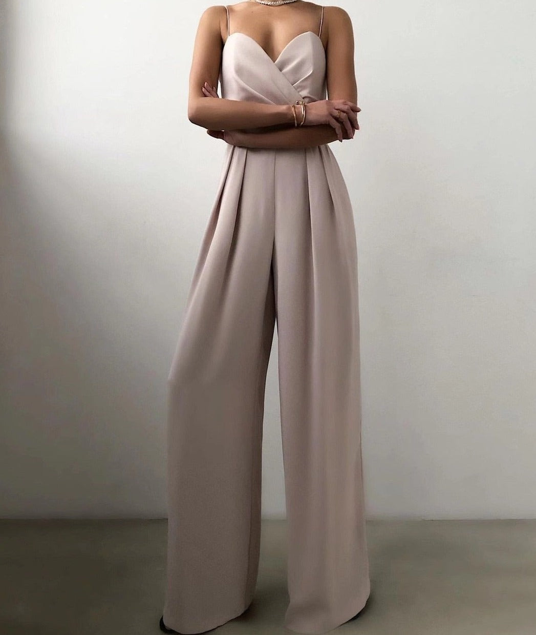 Women's Jumpsuit - Sleeveless Sweetheart Neckline - Ruched Bust - Wide-Leg Elegant Fit