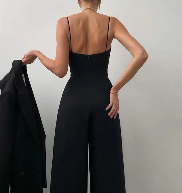 Women's Jumpsuit - Sleeveless Sweetheart Neckline - Ruched Bust - Wide-Leg Elegant Fit