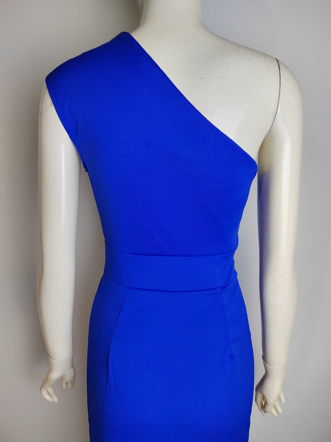 Women's One-Shoulder Evening Dress - Asymmetric Neckline - High Slit - Elegant Fit