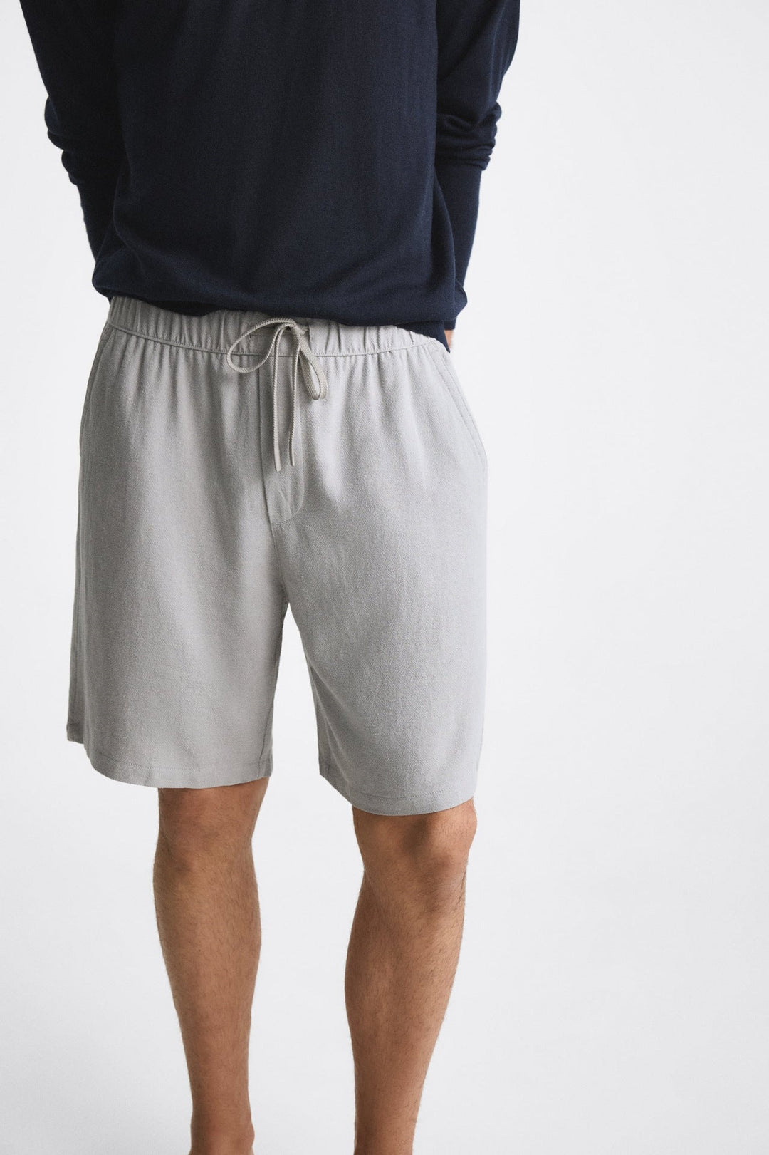 Men’s Casual Shorts - Relaxed Fit - Breathable Blend - Drawstring Waist - Knee Length
