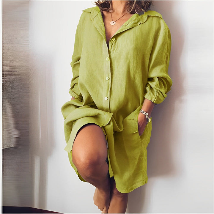 Women’s Blouse – Relaxed Fit – Natural Fibers – Long Sleeve – Button Front – Mid-Thigh