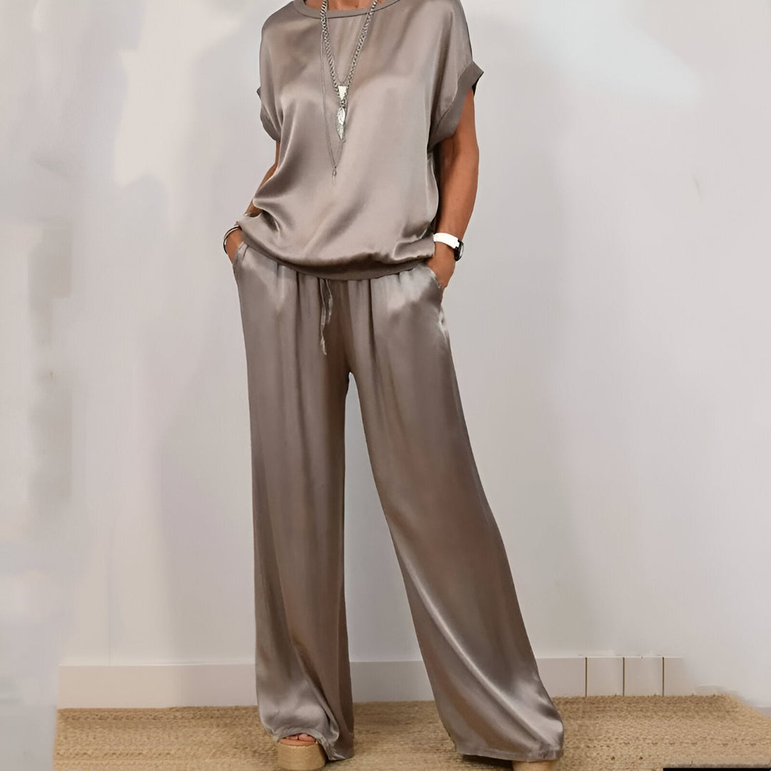 Women’s Two-Piece Set – Relaxed Fit – Wide-Leg Pants – Drawstring Waist