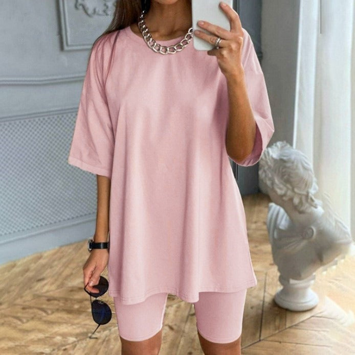 Women’s Two-Piece Set – Tunic Top with Waist Belt – Fitted Knee-Length Shorts