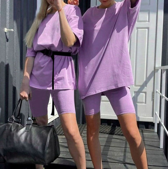 Women’s Two-Piece Set – Tunic Top with Waist Belt – Fitted Knee-Length Shorts