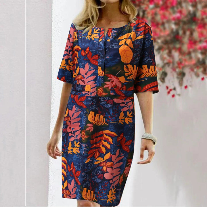 Women’s Casual Dress – Relaxed Fit – Cotton Blend – Short Sleeve – Knee Length – Leaf Print