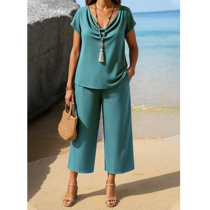 Women’s Two-Piece Set – Relaxed Fit – Draped Top – Wide-Leg Cropped Pants – Soft Knit