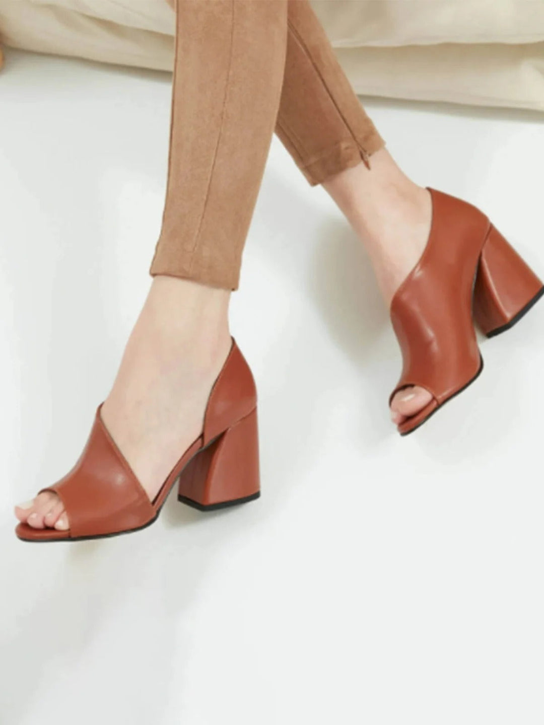 Women’s Block Heel Flats – Open Toe – Sleek Fit – Minimalist Design – All-Day Comfort