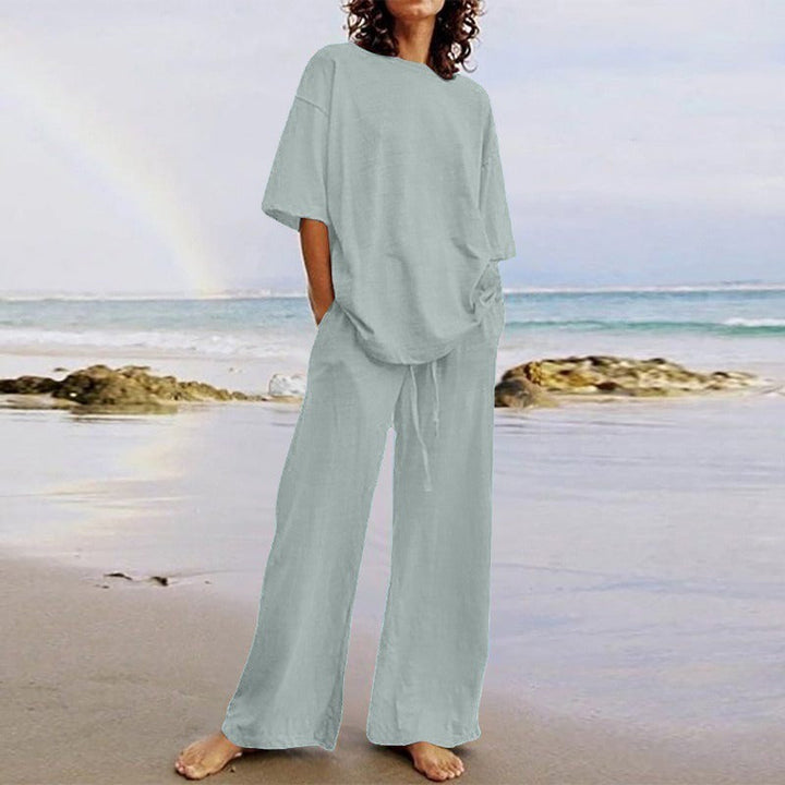 Women’s Two-Piece Set – Relaxed Fit Top with O-Neck – Wide-Leg Pants with Pockets