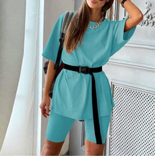 Women’s Two-Piece Set – Tunic Top with Waist Belt – Fitted Knee-Length Shorts