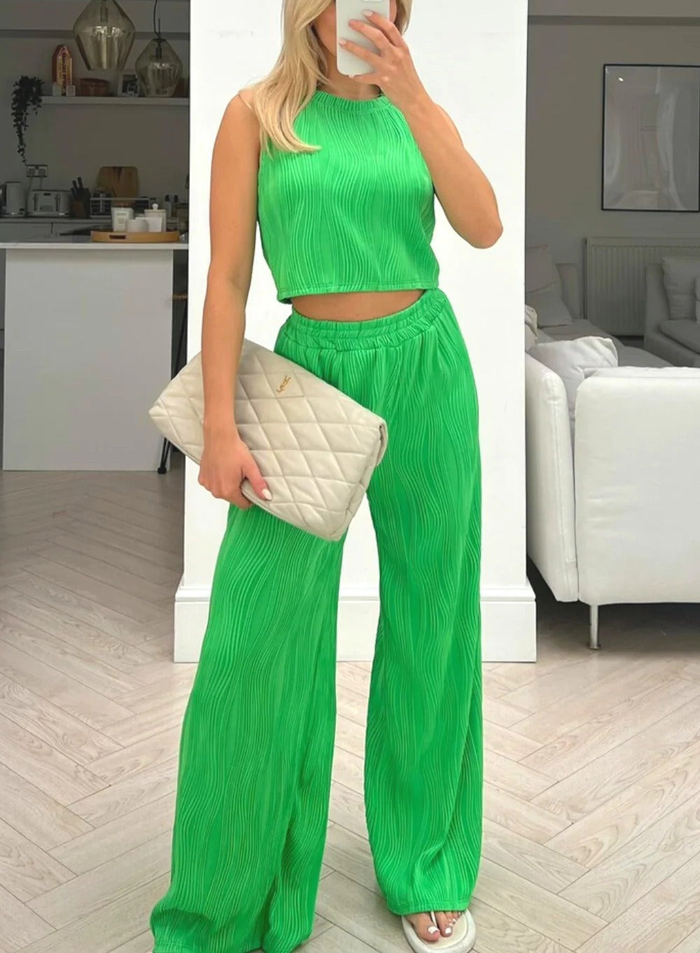 Women’s Two-Piece Set – Ribbed Crop Top – High-Waisted Relaxed Fit Pants – Soft Texture