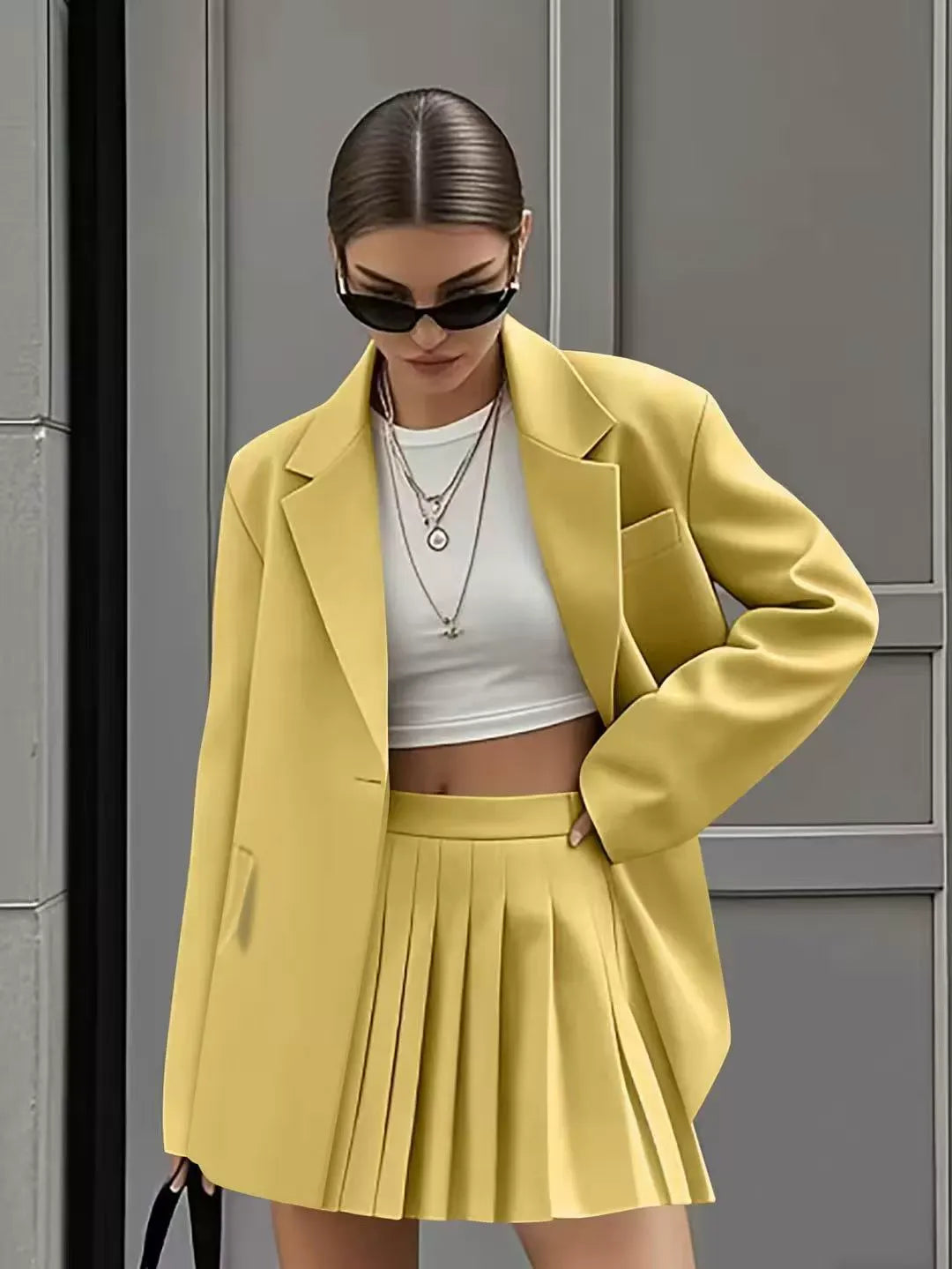 Women's Pleated Skirt Suit Set – Relaxed Fit Blazer – High-Waist Mini – Flap Pocket Design
