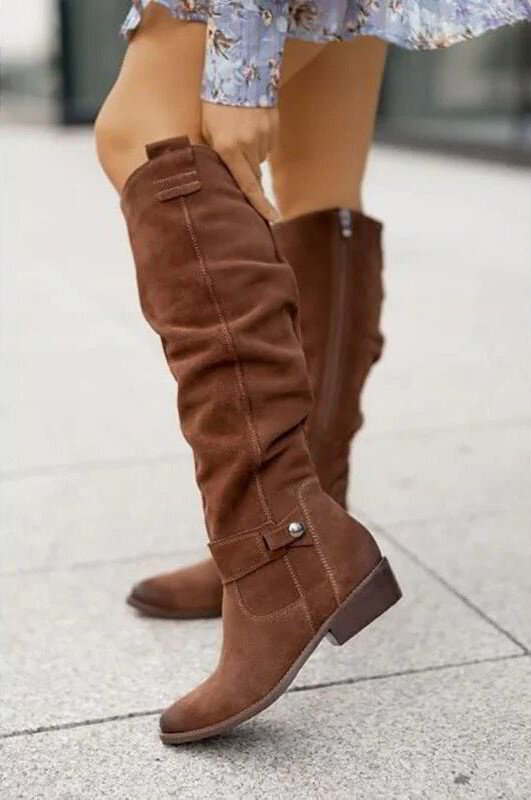Women’s Knee-High Boots – Soft Textured Finish – Low Heel – Round Toe – Side Zip Strap