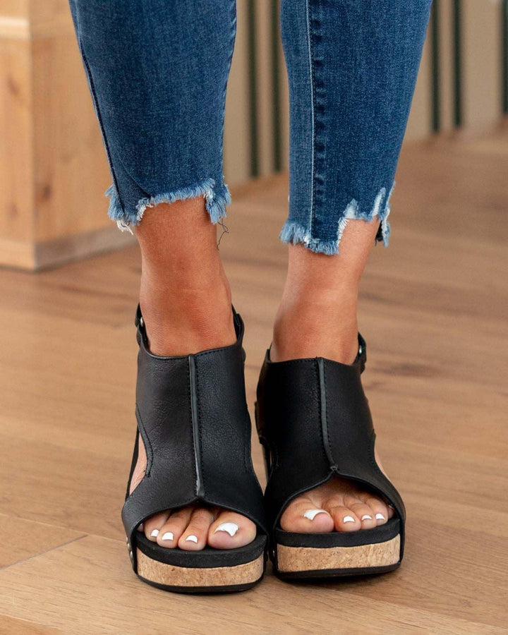Women’s Sandals – Ergonomic Fit – Open Toe – Cork Footbed – Cut-Out Design – Stud Accents