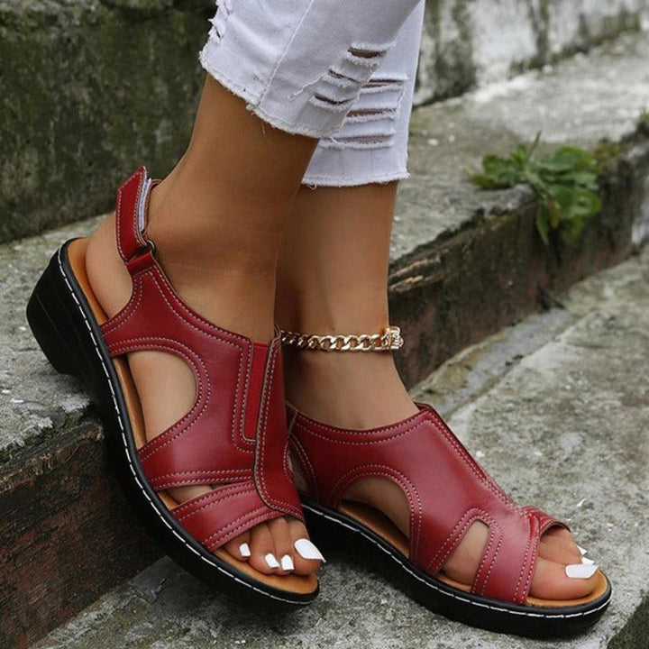 Women’s Sandals – Cushioned Footbed – T-Strap – Open Toe – Adjustable Fit – Casual Wear