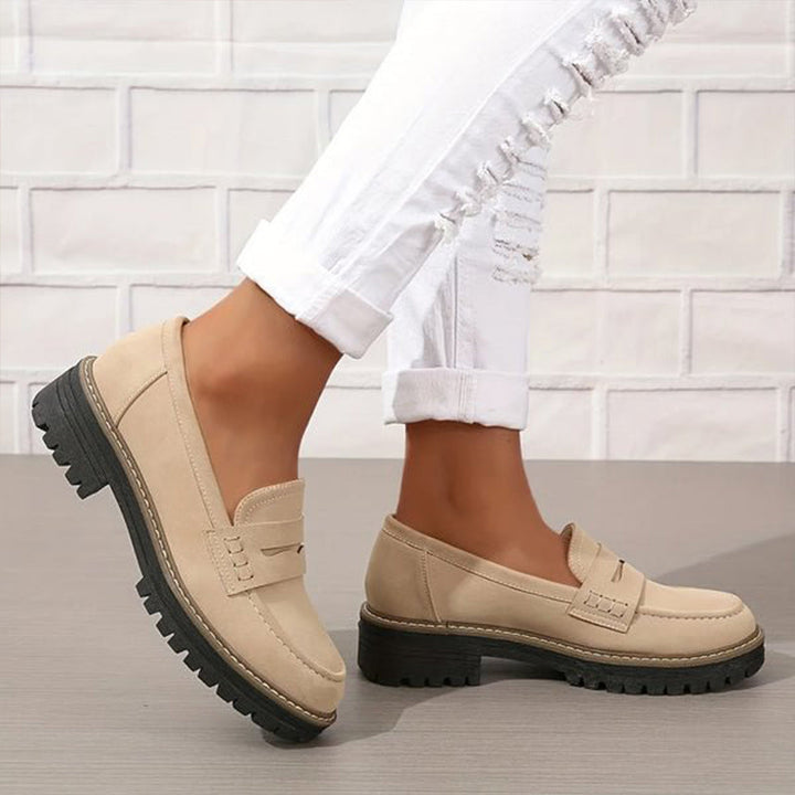 Women’s Loafers – Chunky Sole – Rounded Toe – Vamp Strap – Casual Elegant Fit
