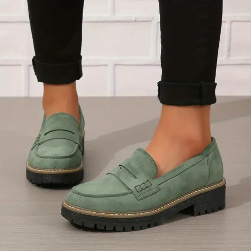 Women’s Loafers – Chunky Sole – Rounded Toe – Vamp Strap – Casual Elegant Fit