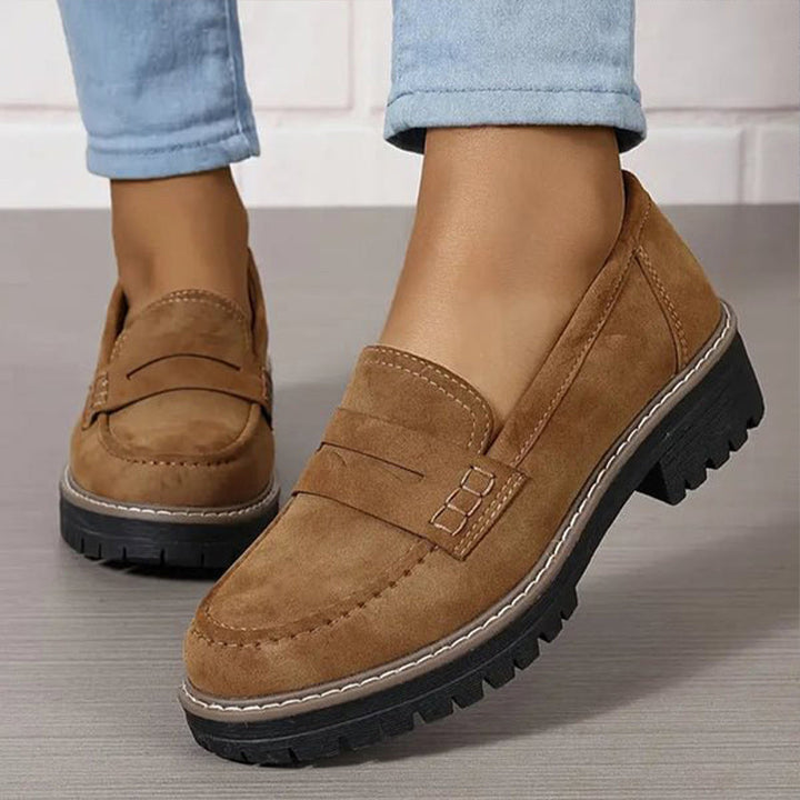 Women’s Loafers – Chunky Sole – Rounded Toe – Vamp Strap – Casual Elegant Fit