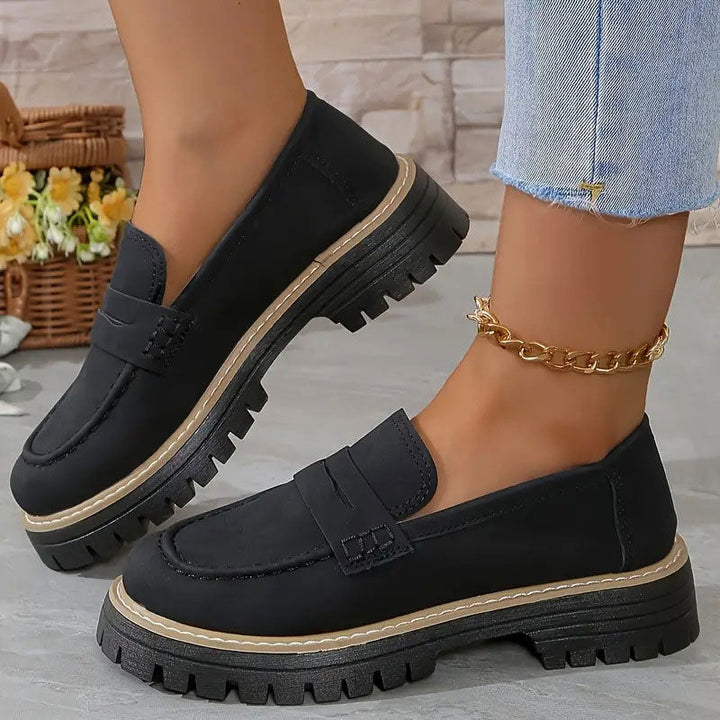 Women’s Loafers – Chunky Sole – Rounded Toe – Vamp Strap – Casual Elegant Fit