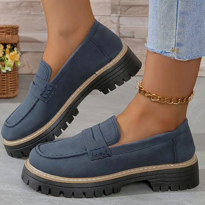 Women’s Loafers – Chunky Sole – Rounded Toe – Vamp Strap – Casual Elegant Fit