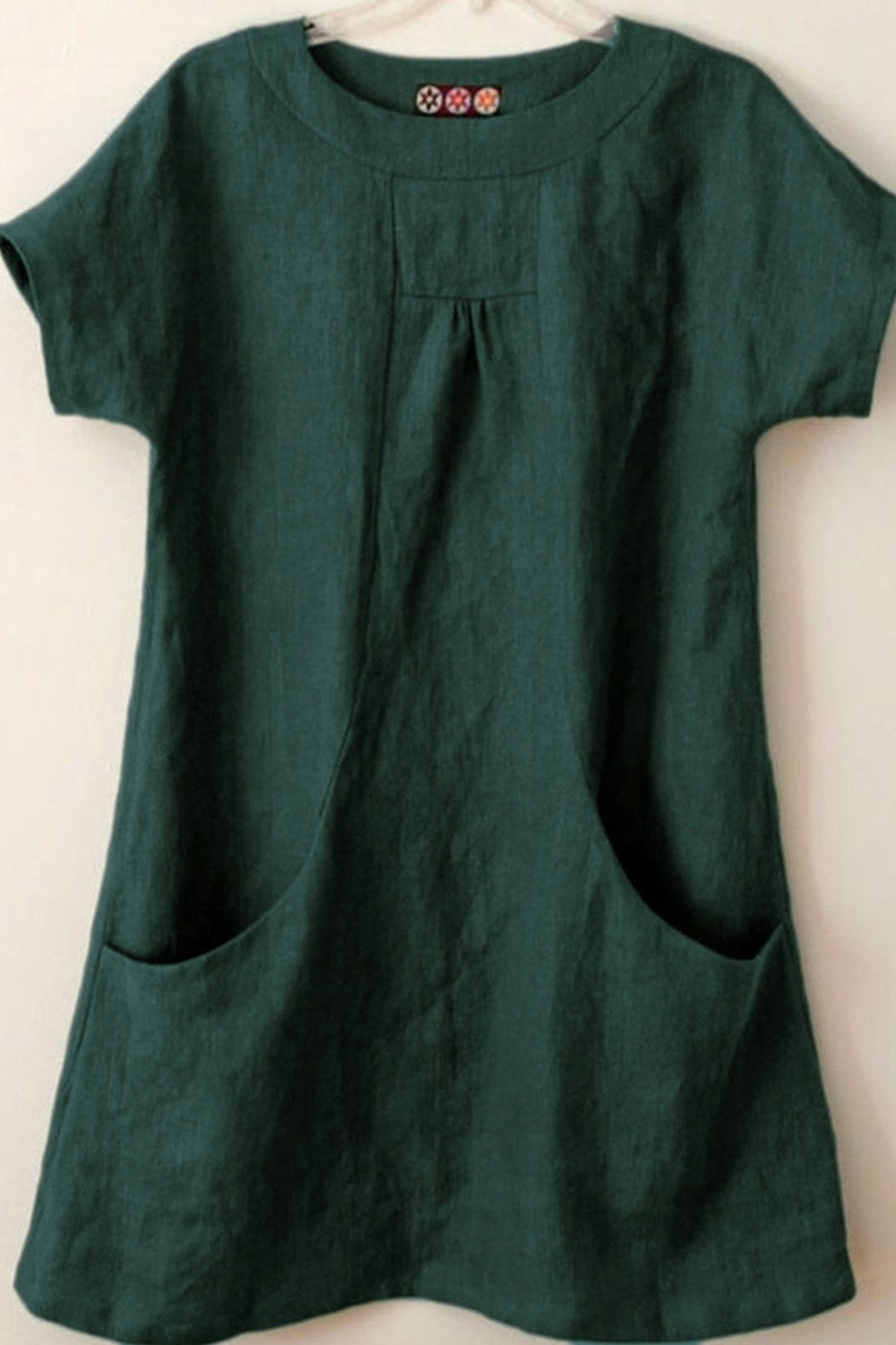 Women’s Blouse – Relaxed Fit – Short Sleeve – Natural Fibers – Pleated Front – Pockets