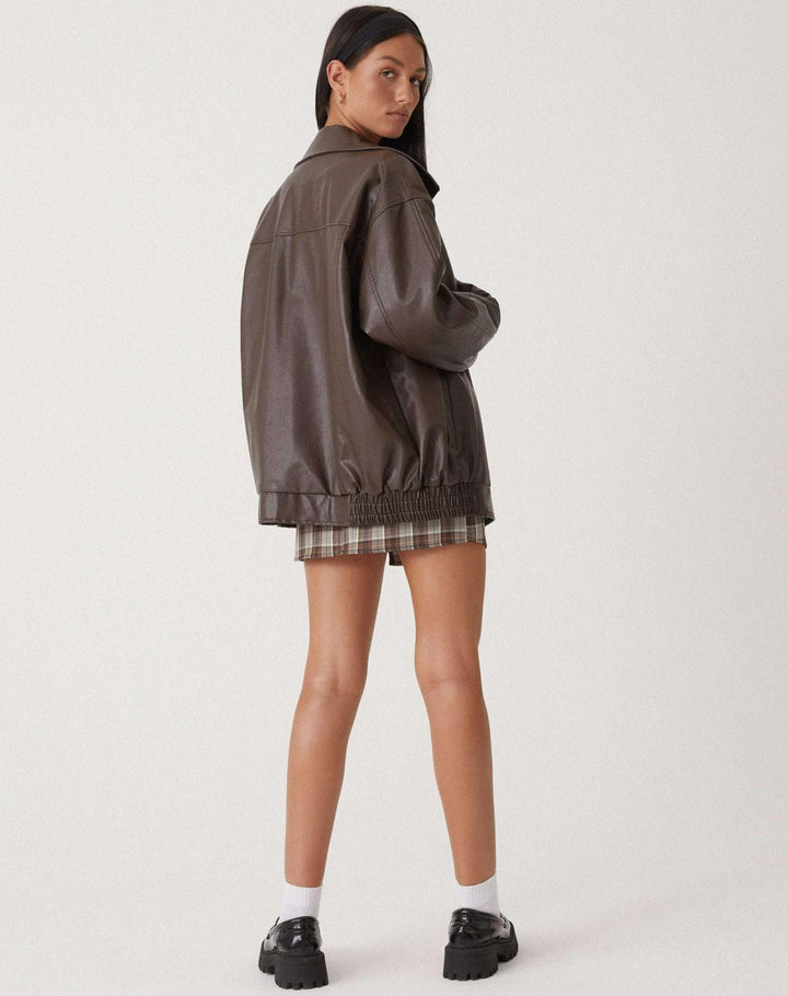 Women’s Leather Jacket - Oversized Fit - Zipper Front - Hip Length Casual Outerwear