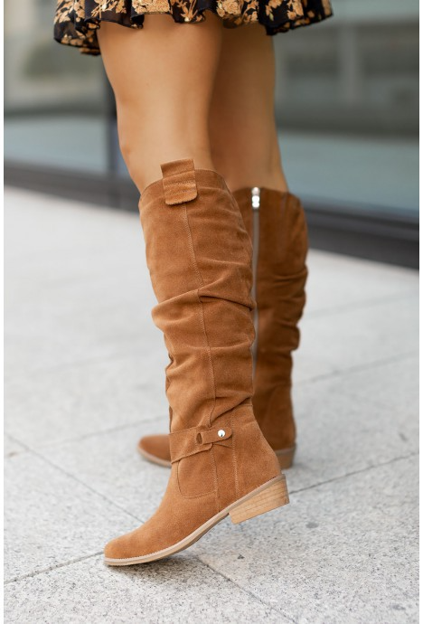 Women’s Knee-High Boots – Soft Textured Finish – Low Heel – Round Toe – Side Zip Strap